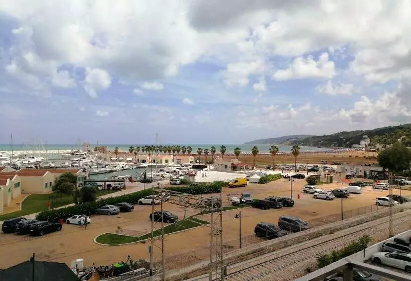 Amare Bed & Breakfast