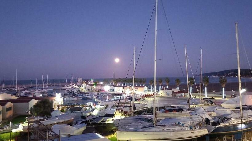 Amare Bed & Breakfast