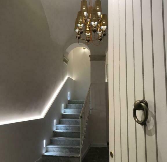 צימר Motta Palace Apartments & Rooms