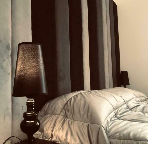 צימר Motta Palace Apartments & Rooms