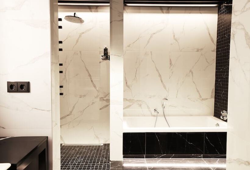 בית מלון כפרי Reykjavik Saga