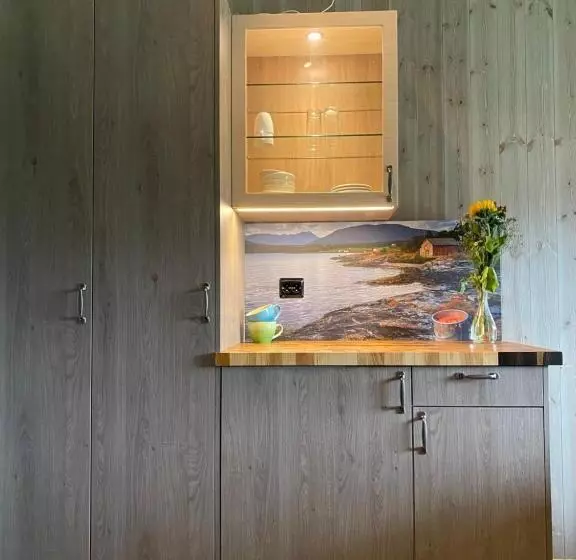 Retkeilymaja Finnvikhaugen Rooms