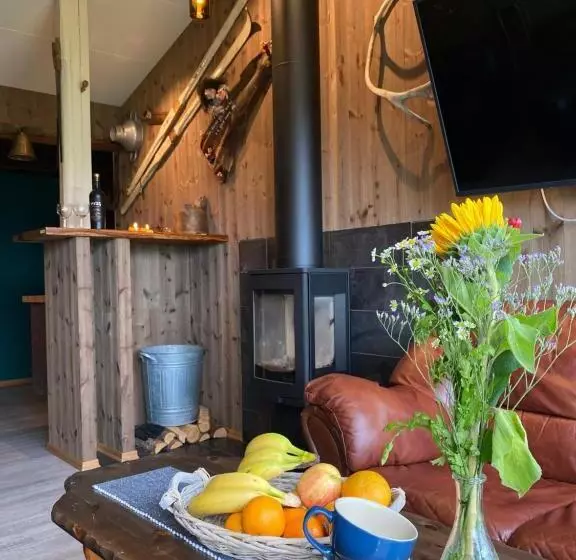 Retkeilymaja Finnvikhaugen Rooms