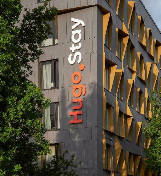 هاستل Hugo Apartment