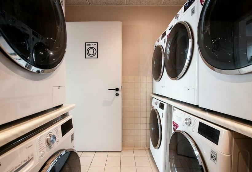 هاستل Hugo Apartment