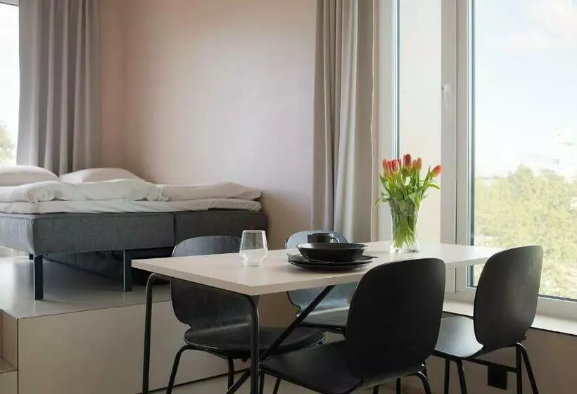 هاستل Hugo Apartment