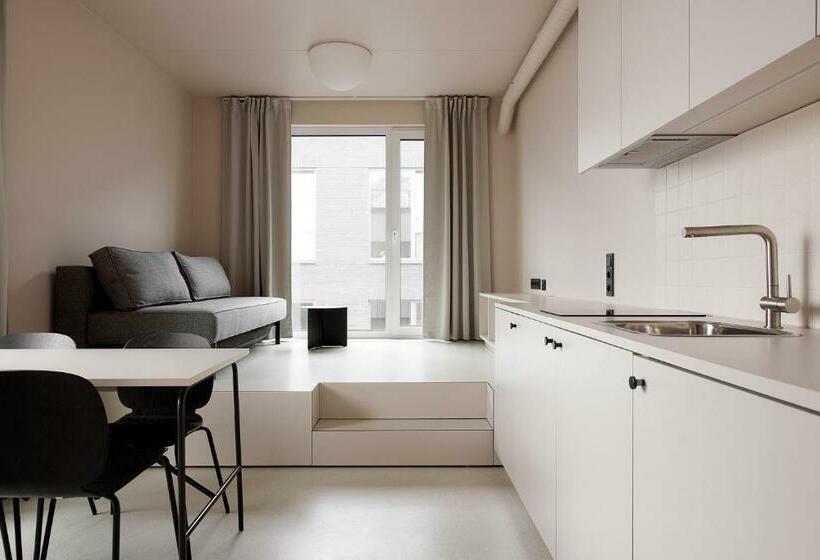 هاستل Hugo Apartment