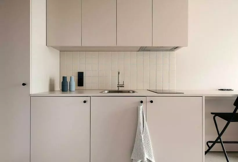 هاستل Hugo Apartment