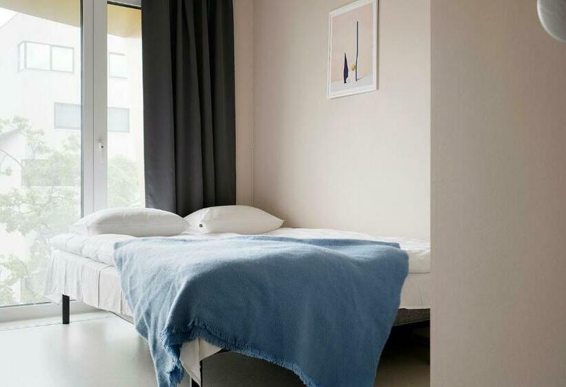 هاستل Hugo Apartment