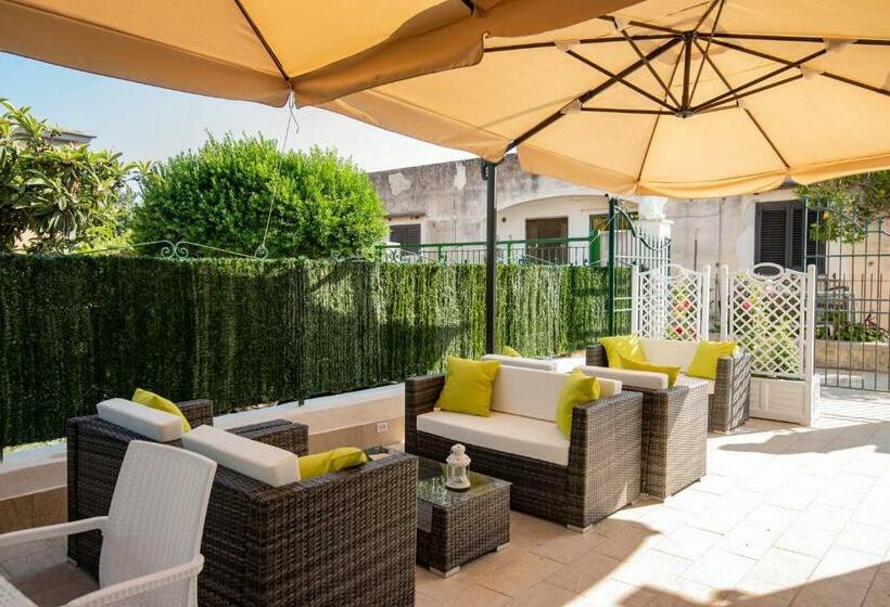 ベッドアンドブレックファースト La Dolce Vitas