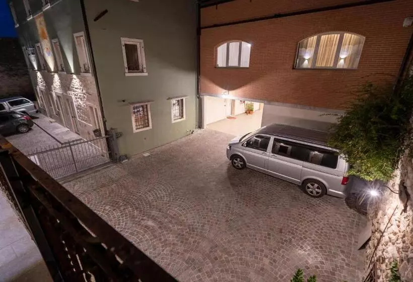 ベッドアンドブレックファースト La Meridiana