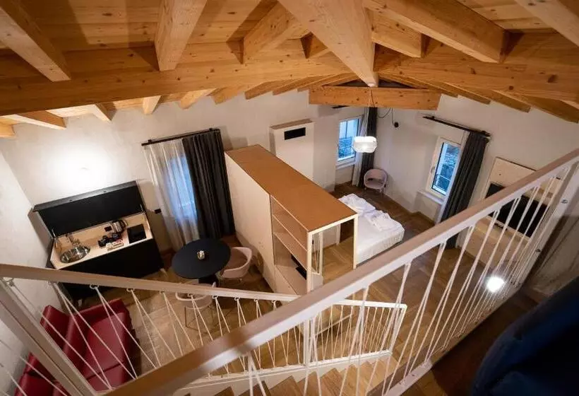 ベッドアンドブレックファースト La Meridiana