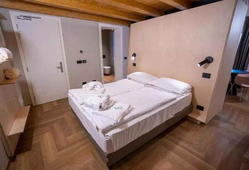 ベッドアンドブレックファースト La Meridiana