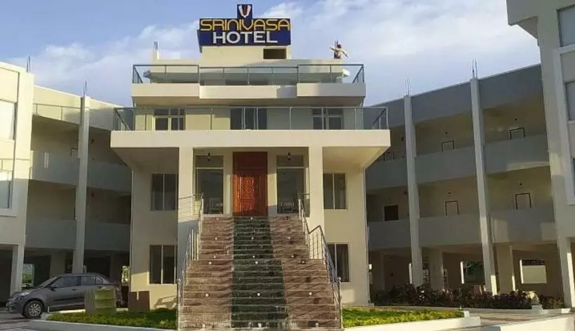 Hotelli Srinivasa