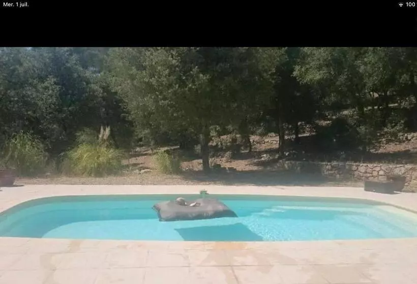 Majatalo Villa Bleucassis