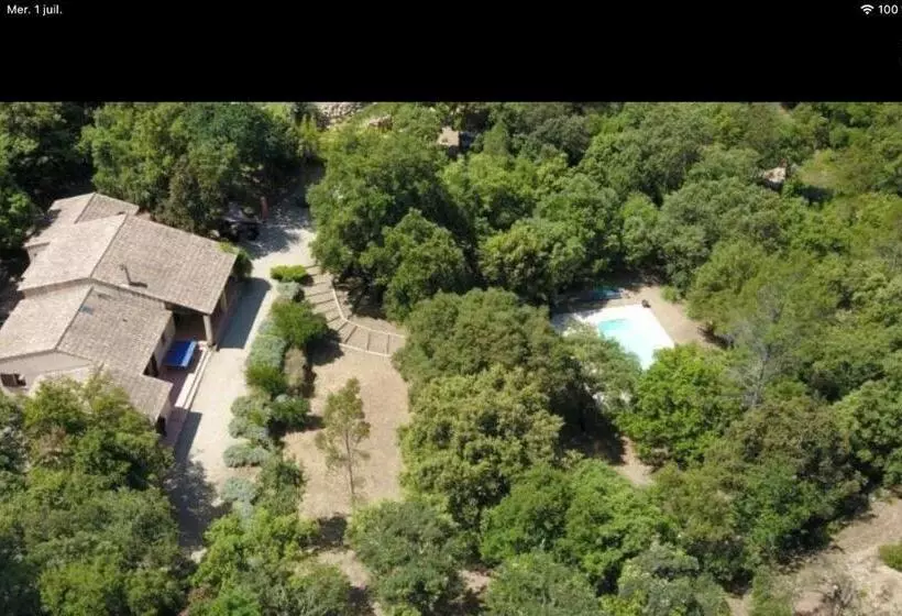 Majatalo Villa Bleucassis