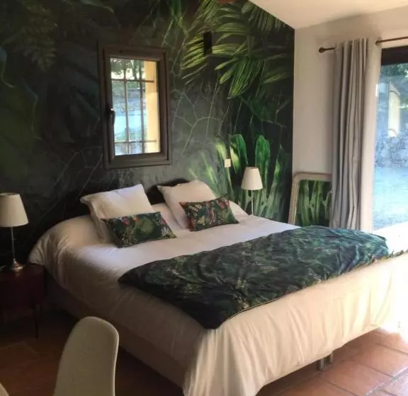 Majatalo Villa Bleucassis