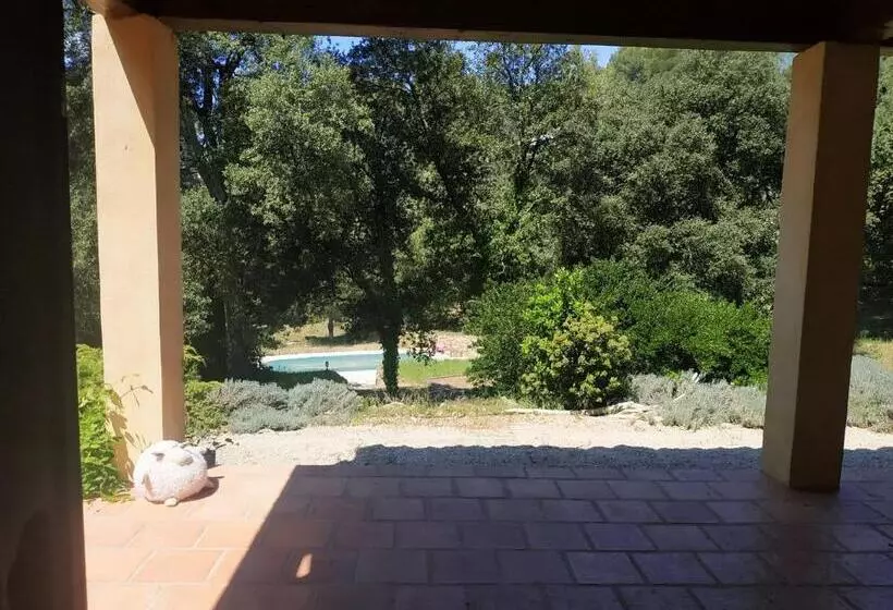 Majatalo Villa Bleucassis