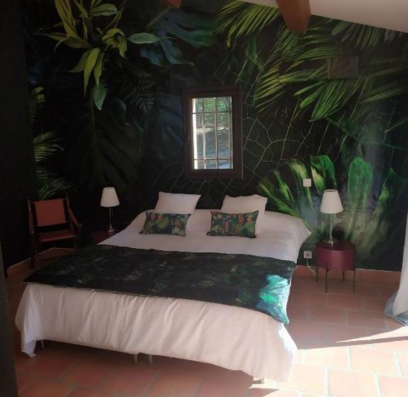 פנסיון Villa Bleucassis