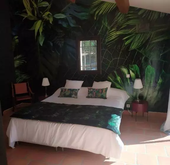 Majatalo Villa Bleucassis