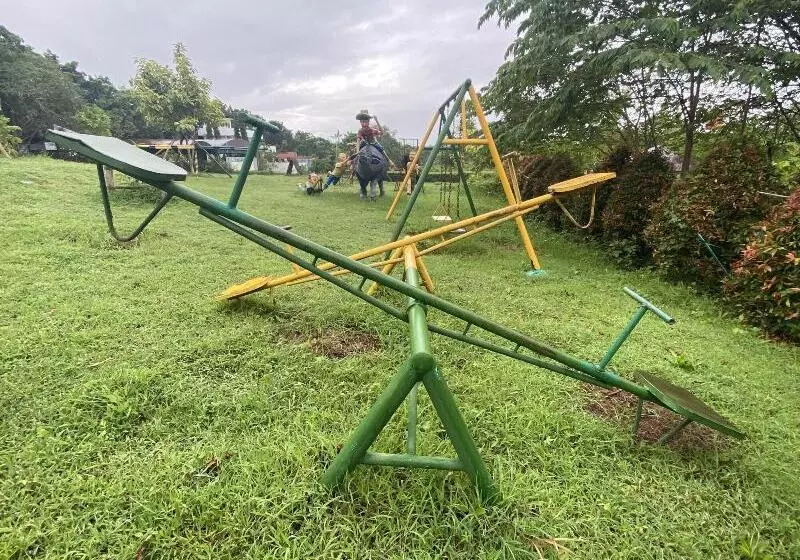 Lomakeskus Taal Maranan Farmville Inc. By Cocotel