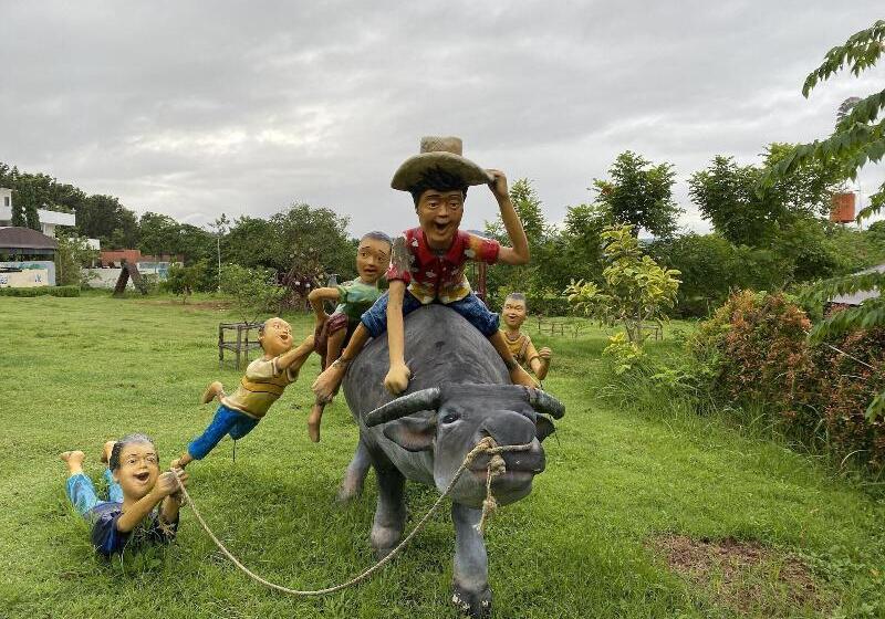 리조트 Taal Maranan Farmville Inc. By Cocotel