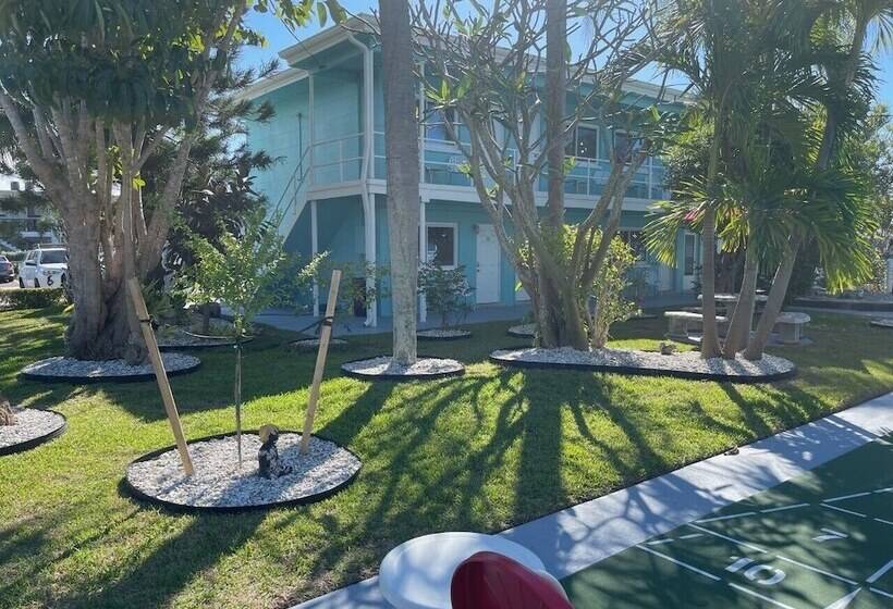 Sea Jay Motel And Marina