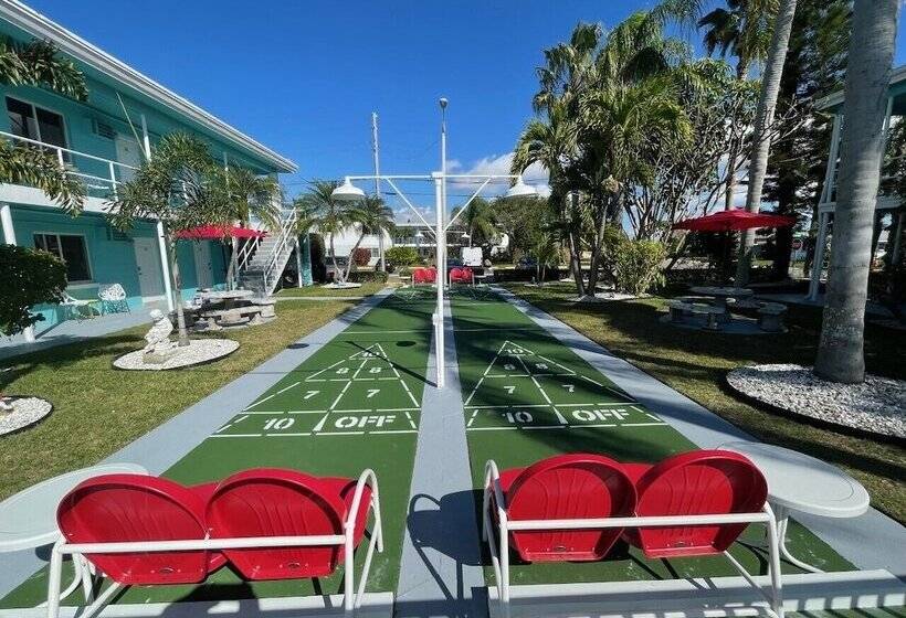 Sea Jay Motel And Marina