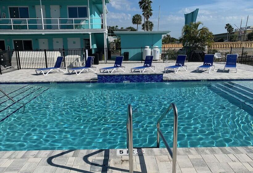 Sea Jay Motel And Marina