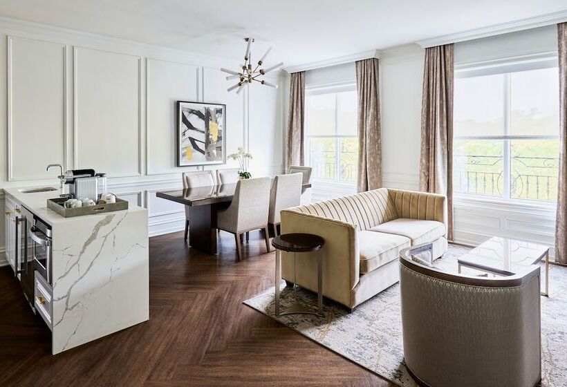 בית מלון כפרי The Chateau Grande