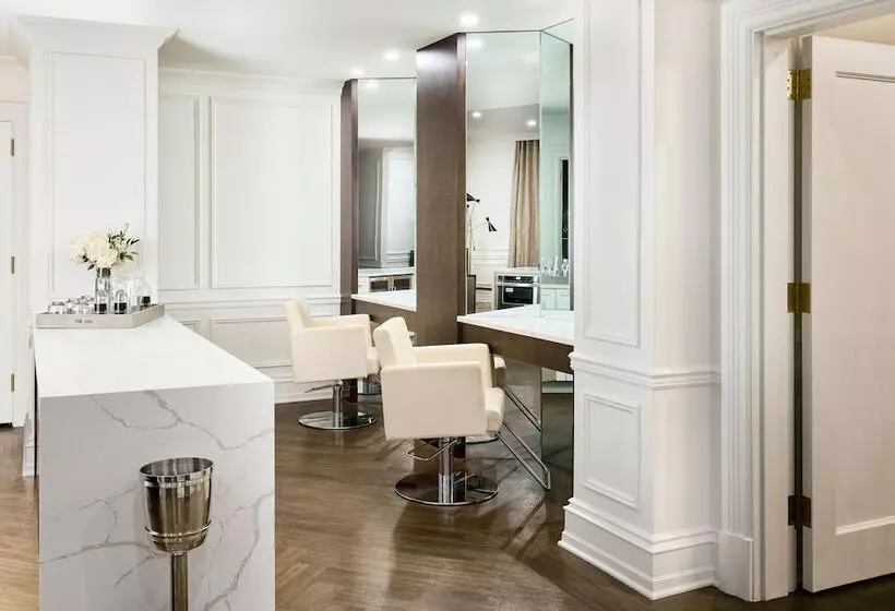 Hotelli The Chateau Grande