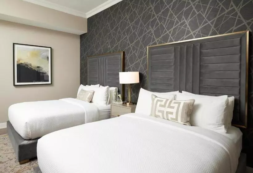 Hotelli The Chateau Grande