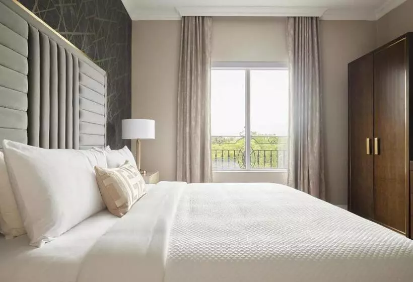 Hotelli The Chateau Grande