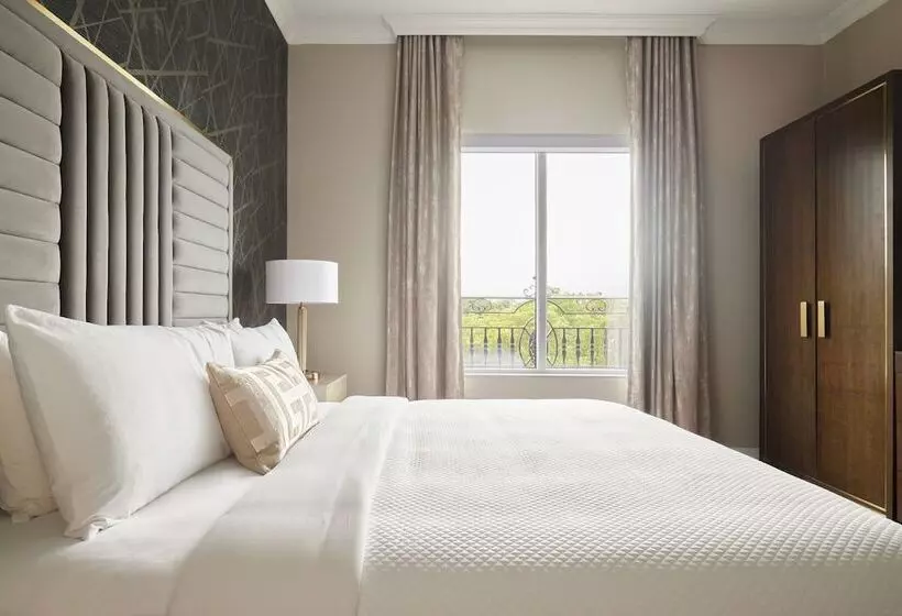 Hotelli The Chateau Grande