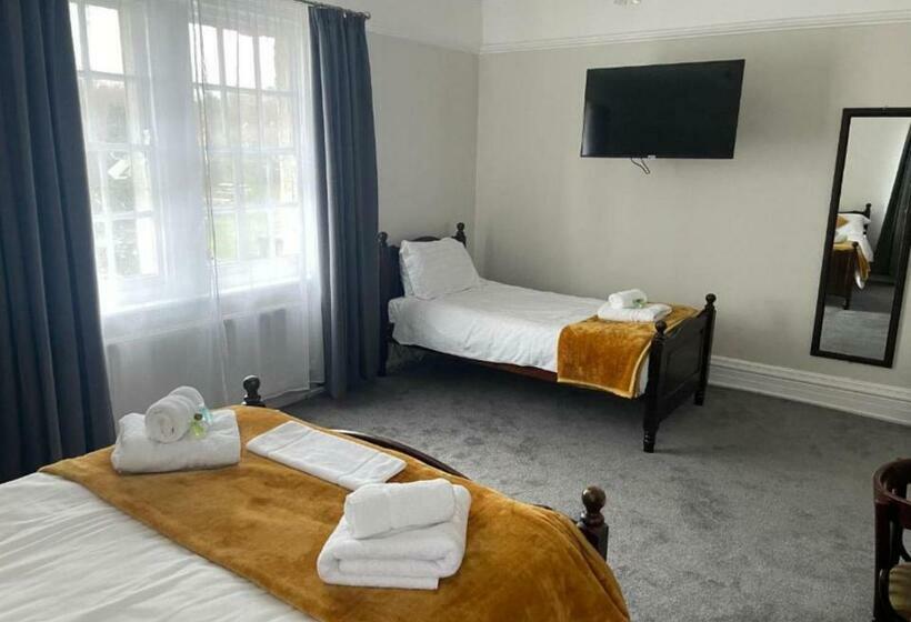 ホテル The Red Lion