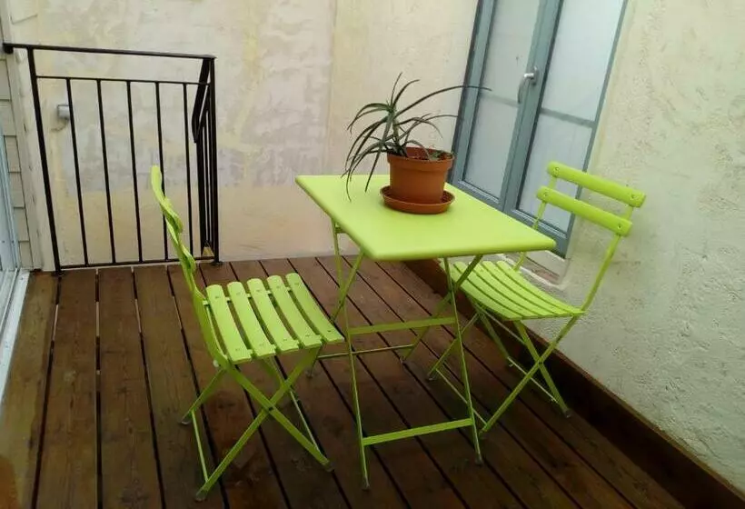 تختخواب و صبحانه Chambre Indépendante à Carcassonne