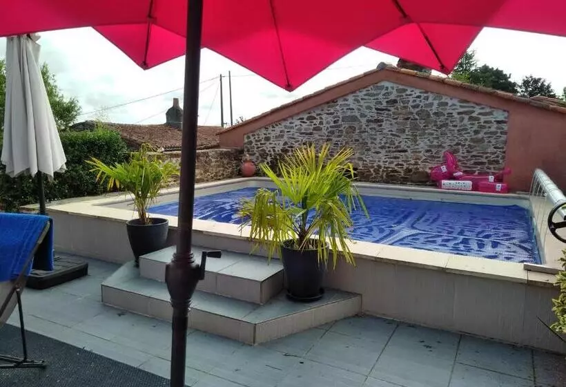 ベッドアンドブレックファースト La Charaudière