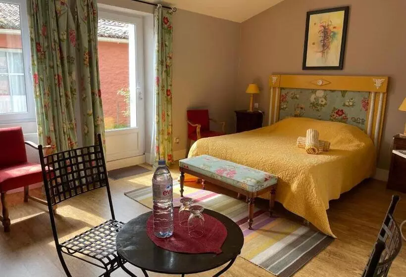 ベッドアンドブレックファースト La Charaudière