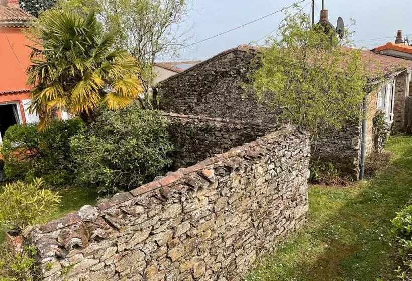 ベッドアンドブレックファースト La Charaudière