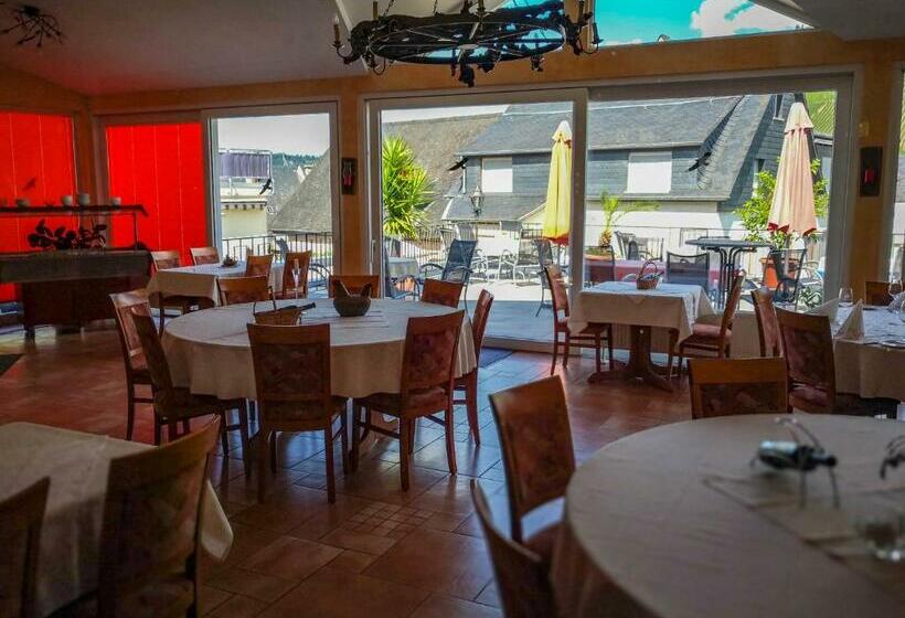 בית מלון כפרי Weinhaus Burg Schneider