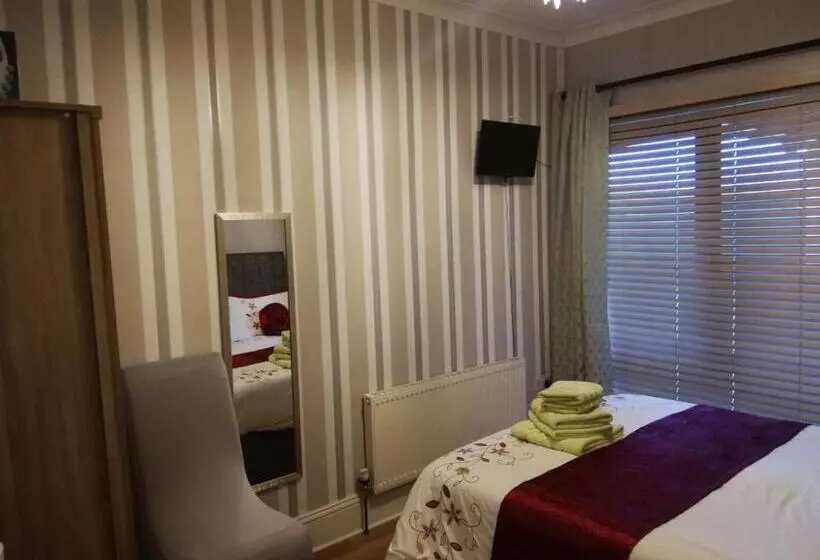 Hunters Lodge B&b