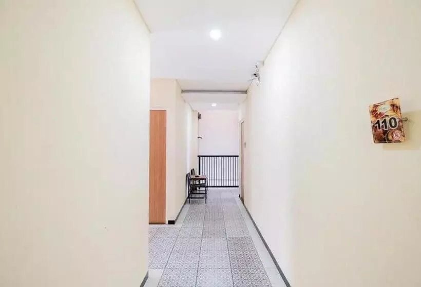 Majatalo Urbanview Hotel Omah Anin Batu By Reddoorz