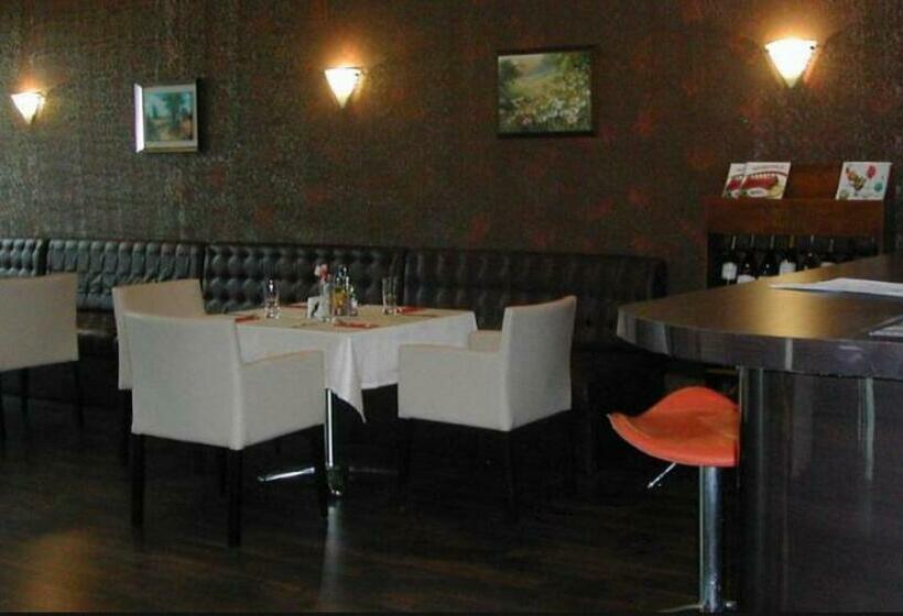 Private Apartment In Chateau Del Marina