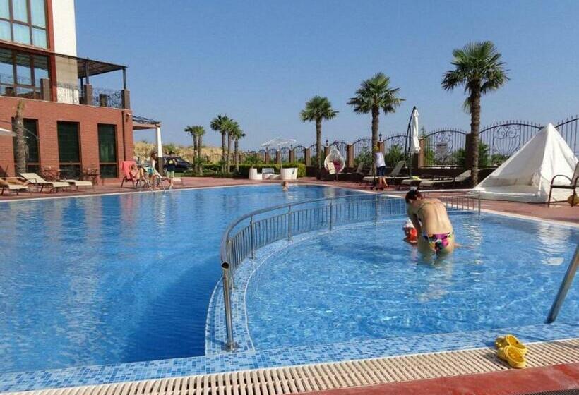 Private Apartment In Chateau Del Marina