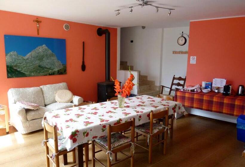 ベッドアンドブレックファースト La Buneta