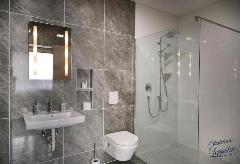 ペンション Gästehaus Zeppelin