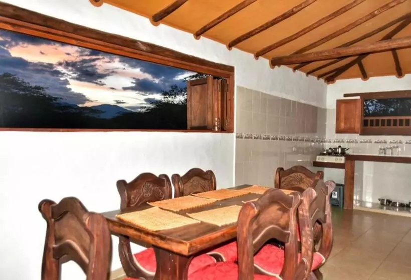 ユースホステル Posada Villa Paula