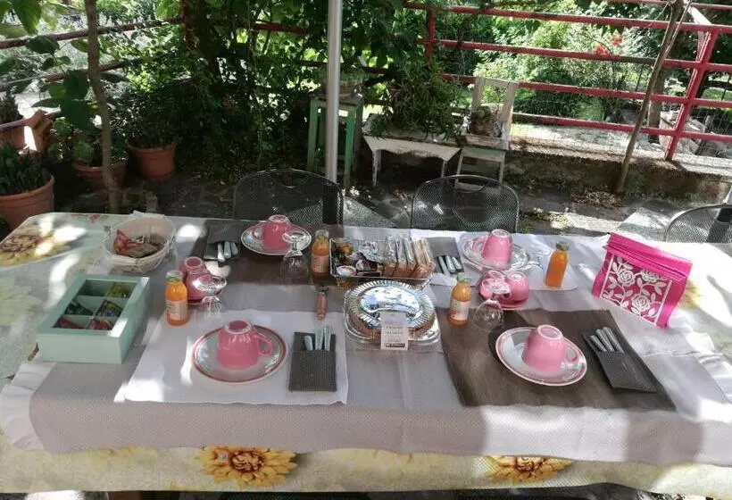 ベッドアンドブレックファースト La Corte Del Borgo