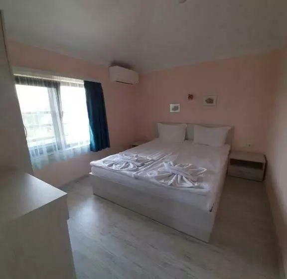 La Mer Apartments