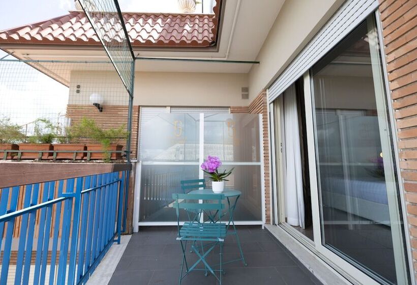 تختخواب و صبحانه Zaccardi Roof Garden